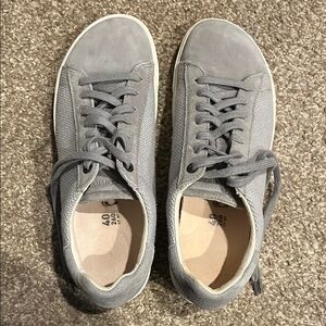 Women’s Size 40 Blue Gray Casual Bend Sneakers Like New Birkenstock